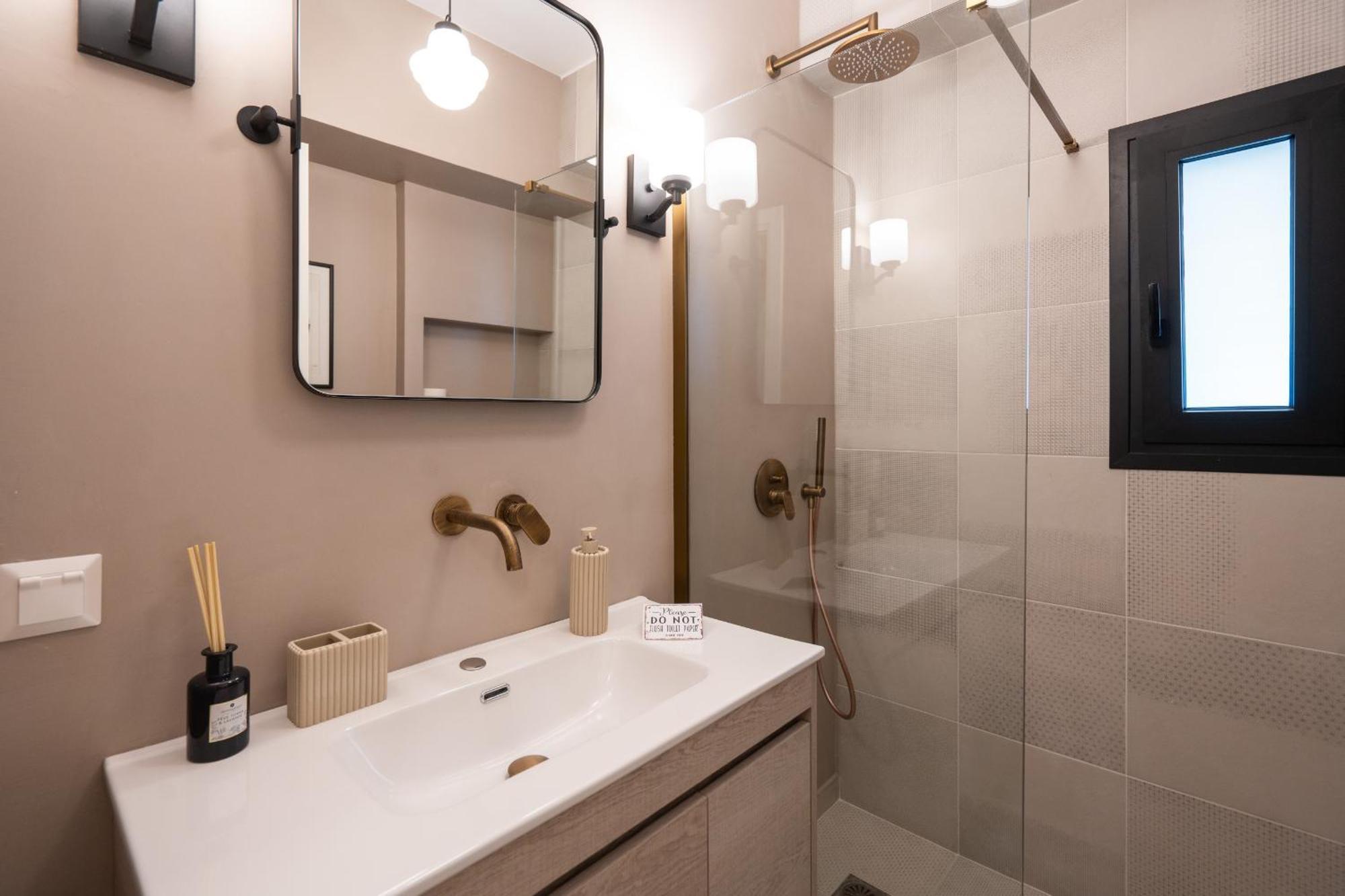 Appartamento Luxury Petralona Penthouse - Sleeps 7 -near Metro Atene