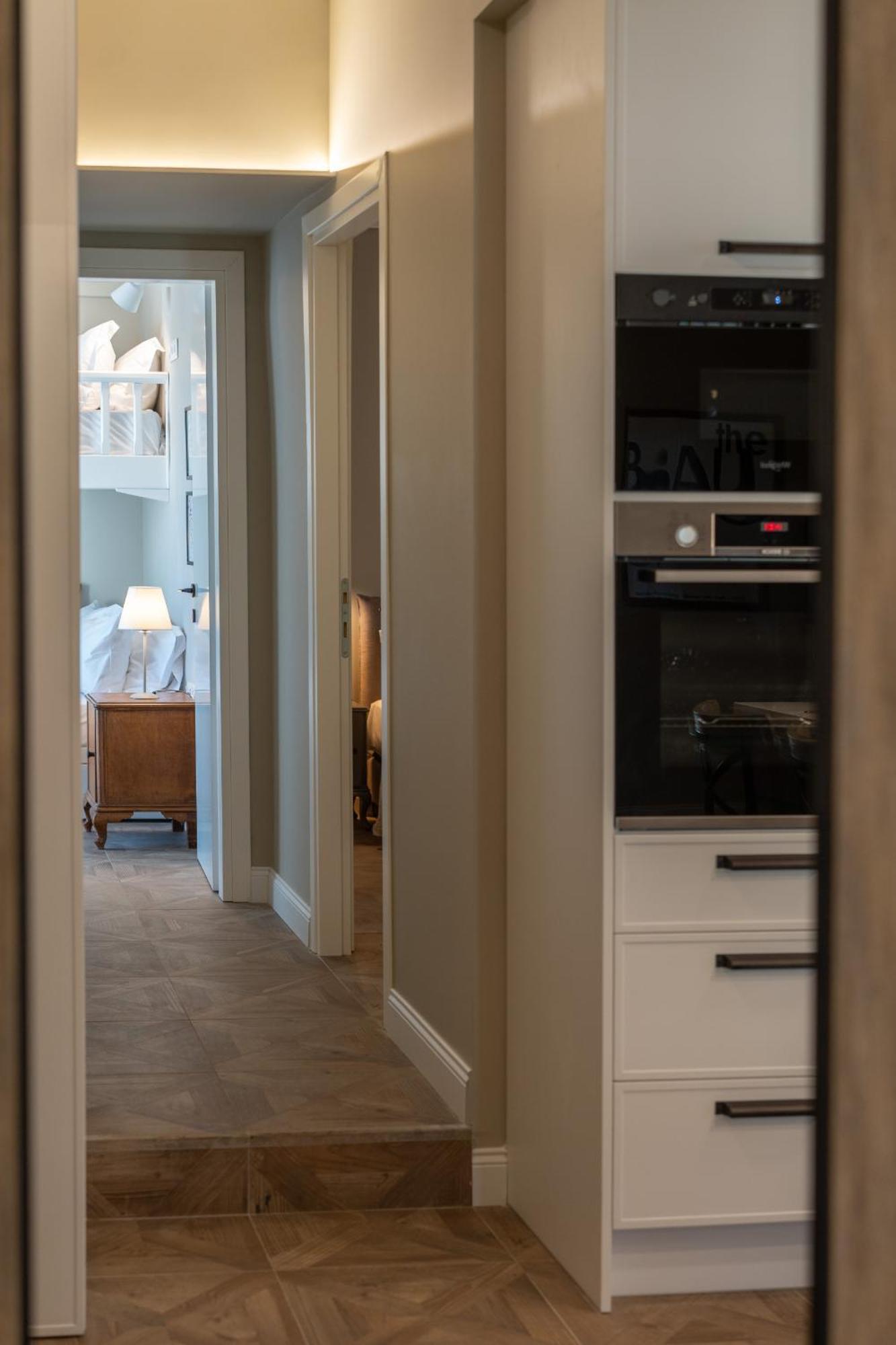 Luxury Petralona Penthouse - Sleeps 7 -near Metro Atene
