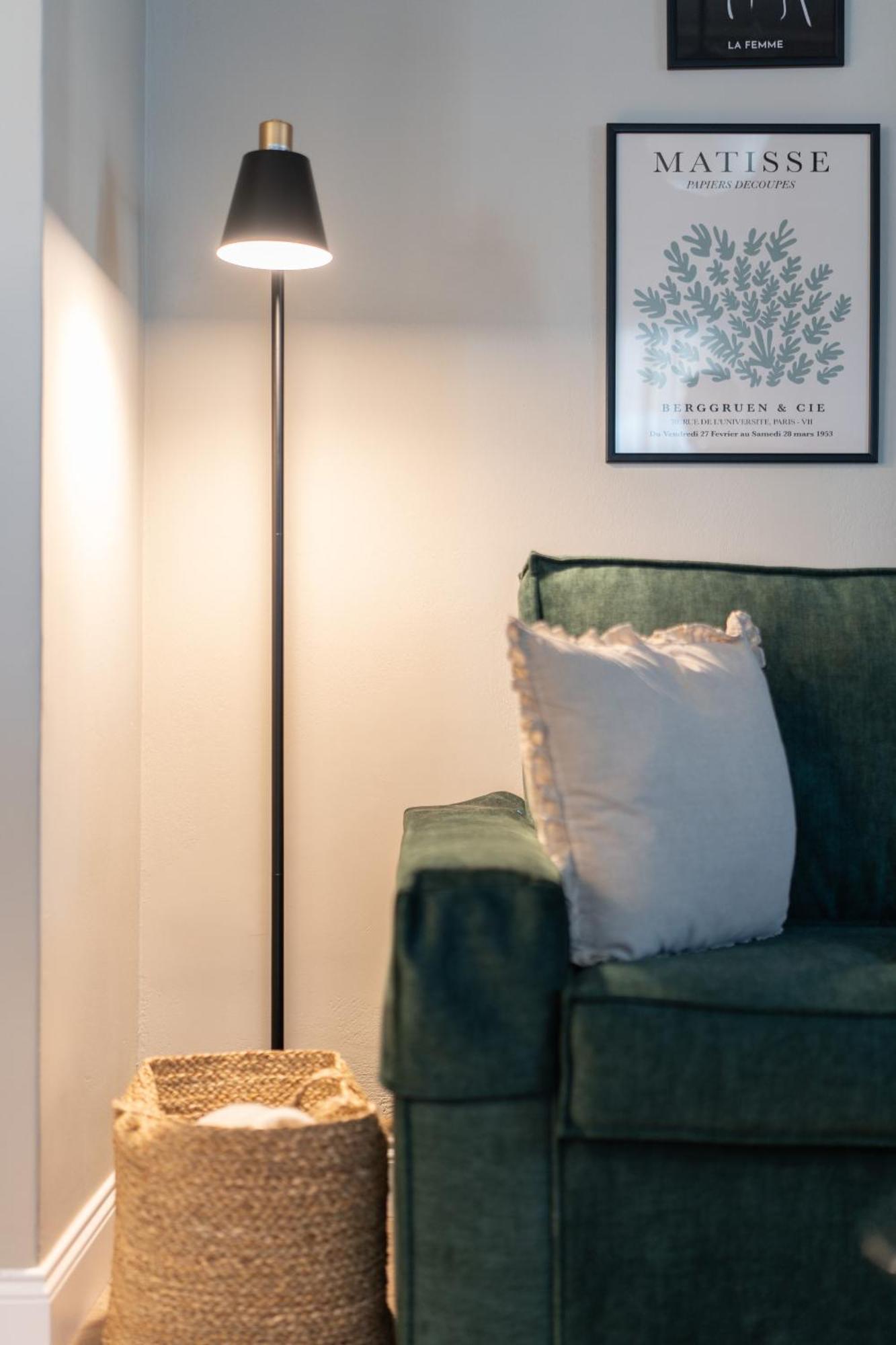 Luxury Petralona Penthouse - Sleeps 7 -near Metro * Atene