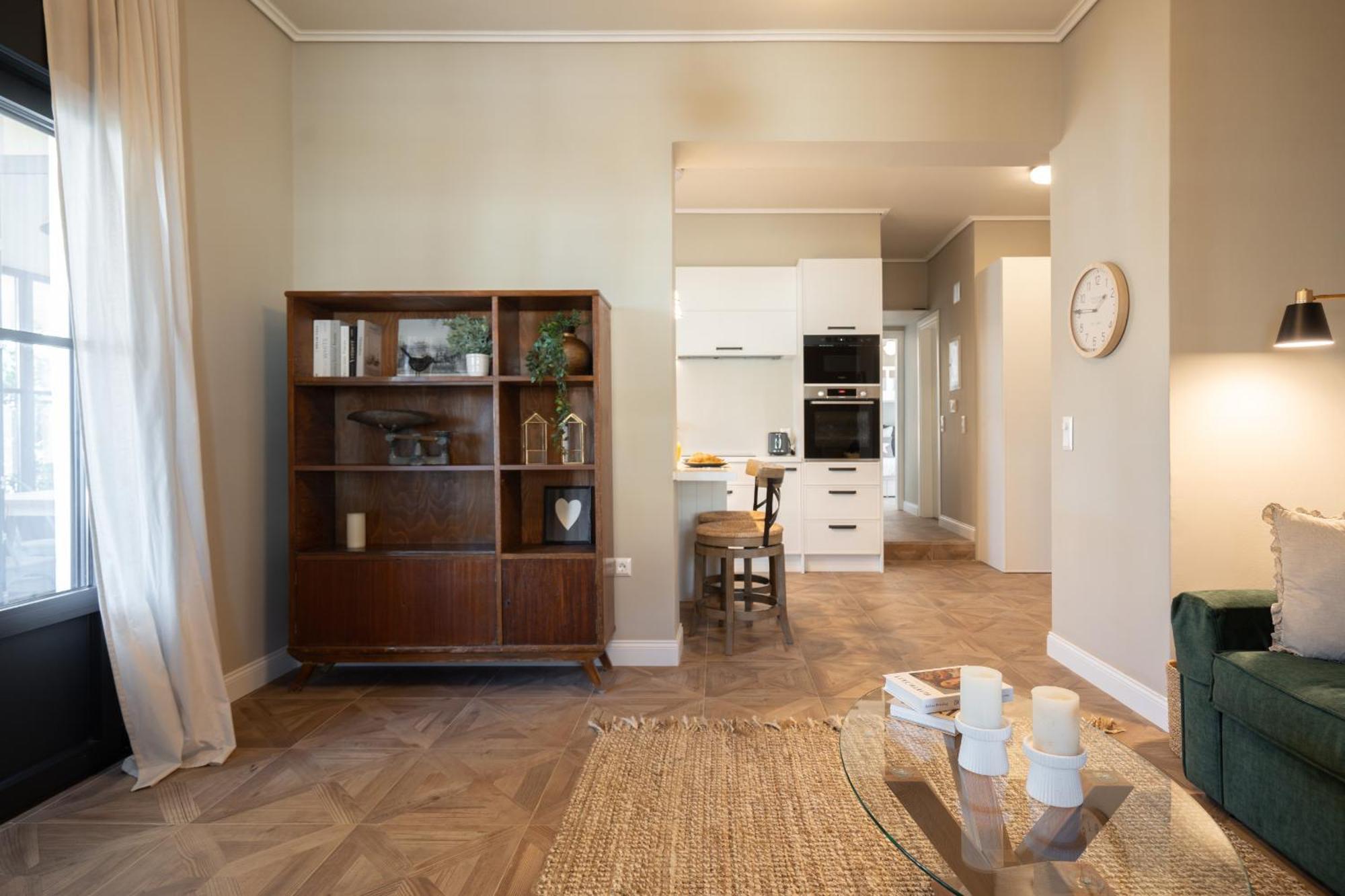 Luxury Petralona Penthouse - Sleeps 7 -near Metro * Atene